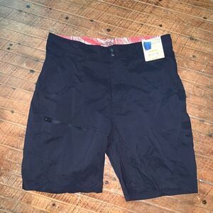 Reef Life Riptide black lightweight gorpcore beachy M shorts